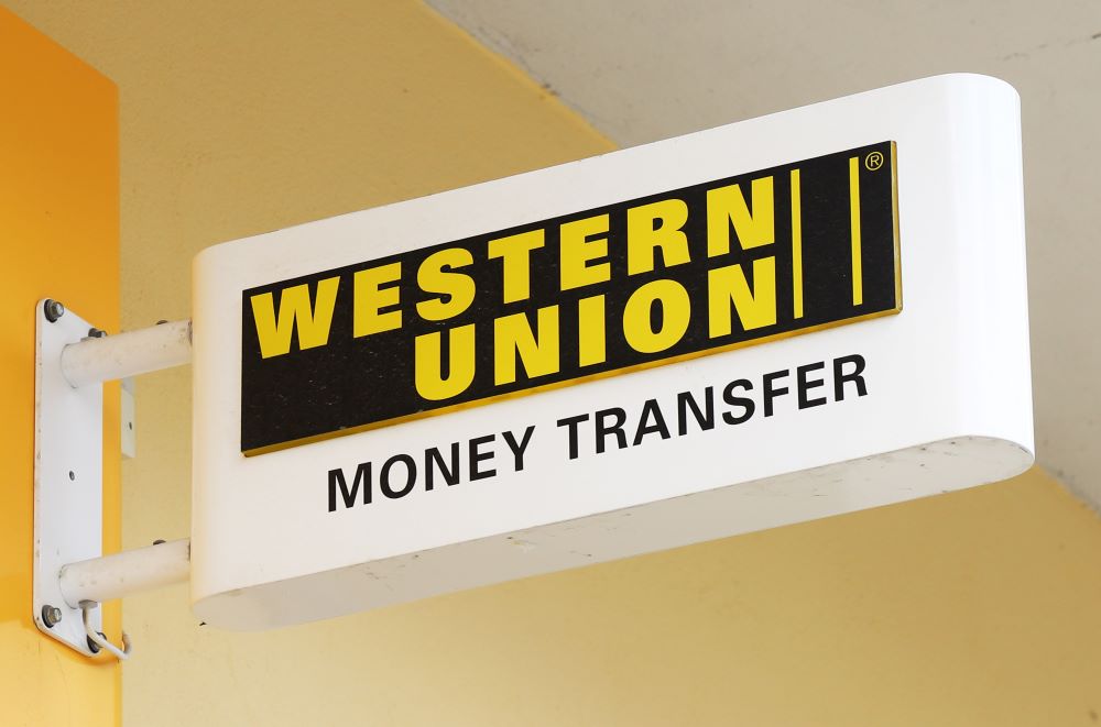 Western Union Ou Mobile Money Lequel Choisir how-much-robux-does-blox-fruits-earn-annually-playbite